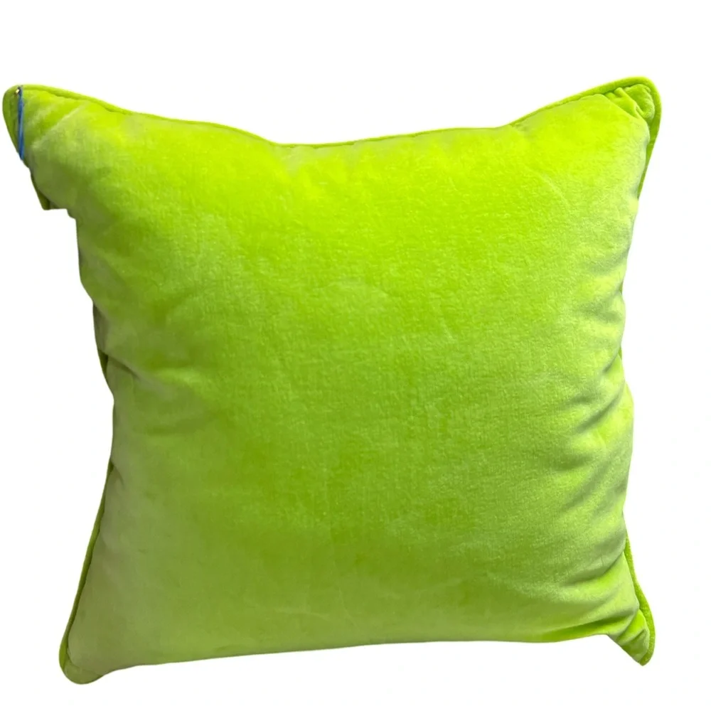 A World Traveler Collection NWT Blue Pink Black Panther Plush Accent Pillow - Picture 4 of 9